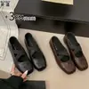 Zapatos pequeños de cuero de oveja con punta cuadrada, tiras cruzadas, corte bajo, suela suave, cómodos para los pies, zapatos Mary Jane para mujer, zapatos de ballet para mujer