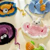 Sombreros novedosos para mascotas transfronterizos, bufandas tejidas, bufandas hechas a mano y conjuntos de baberos para perros y gatos - perfectos para disfraces, accesorios y sesiones de fotos