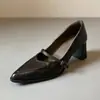 Moda Versátil de Estilo Retro Nuevo para Primavera/Verano Tacones Altos de Punta Aguda con una Sola Correa Zapatos de Salón con Tacón Grueso de Piel Suave