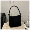 Design de Nicho Moda Retrô Versátil Bolsa de Ombro Transversal para Commuter Feminina 2026 Novo Modelo Textura de Alta Qualidade Bolsa Saco