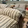 Juego de cuatro piezas de colcha de encaje de algodón fresco y sencillo estilo Ins, juego de cuatro piezas de falda de cama bordada estilo princesa fresco y sencillo teñido en hilo