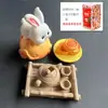 Festival de Mediados de Otoño Conejito de Dibujos Animados Caja Sorpresa Juguete Lindo Conejo Modelo de Pastel de Luna Accesorios de Resina Paisaje en Miniatura Creativo Adornos Pequeños