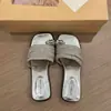 Hermosas Chanclas de Tira para Dedo con Pedrería para Mujer 2026 Verano Nueva Moda Estilo Hada Vacaciones Sandalias de Cuña