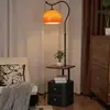 Lámpara de pie de lujo ligero estilo italiano para dormitorio junto a la cama, integrada con una lámpara de mesa de almacenamiento de ambiente de alta gama para la sala de estar junto al sofá