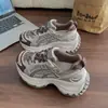 Zapatillas de papá de suela gruesa para mujer, zapatillas para correr para personas menudas, con cordones, nuevo modelo 2026, que aumentan la altura, para exteriores, de malla, transpirables