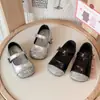 Zapatos elegantes de princesa de cuero para niñas 2026 primavera y otoño nuevos versión coreana modernos zapatos de baile de actuación para niñas pequeñas