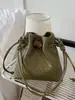 Bolsa de mão trançada de alta costura estilo coreano, novo modelo de verão 2026, elegante e simples, adequada para o trabalho e para ir ao trabalho, bolsa de ombro e transversal
