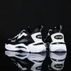 Novos Sapatos Masculinos 2025 Primavera e Outono Sapatos de Malha Respiráveis Sapatos com Solado Grosso que Aumentam a Altura Sapatos de Pai Versáteis Tendência Sapatos Esportivos