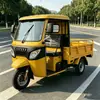 Triciclo de Carga Cubierto Amarillo Alimentado por Combustible para Comercio Exterior, Transporte Transfronterizo de Carga y Pasajeros, Tuk-tuk de Exportación al por Mayor