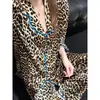 Pijama Feminino Longo Estilo Francês de Luxo Leve com Estampa de Leopardo, Conjunto de Duas Peças Cardigã e Calça Longa de Seda Gelada para Primavera e Outono