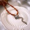 Nuevo collar de cerámica con cuerda trenzada de mariposa estilo chinoiserie, estilo étnico, cadena de clavícula con nicho, tendencia nacional, elegante collar de alta gama para mujer.