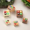 Accesorios de resina DIY de dibujos animados Caja M&M's Dijes para zapatos Juguetes de comida en miniatura Pinzas para el cabello Llaveros Colgantes Accesorios