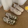 Zapatos de entrenamiento alemanes para exteriores de suela blanda en color verde para mujer, nuevos zapatos Cortez ligeros de otoño 2026, zapatillas casuales con cordones de bloques de color