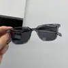 Óculos de Sol Clássicos de Alta Qualidade com Armação Pequena para Homens, Anti-UV, Óculos de Sol Coloridos, Óculos de Sol Emagrecedores para Rostos Grandes, Frete Grátis E