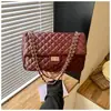 Bolso Cruzado Negro con Cadena Argyle para Mujer Estilo Nuevo 2025 Bolso Tote Pequeño Estilo Chanel Bolso Grande Casual Simple de un Solo Hombro