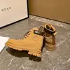 Botas Amarillas Grandes para Mujer 2026 Otoño/Invierno Nuevo Estilo Estilo Británico Suela Gruesa Botas Martin Moda Femenina Casual Botines Cortos Personalizado