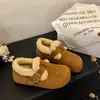 Zapatos Birkenstock mullidos y cálidos para mujer 2026 modernos y elegantes que aumentan la altura, estilo nuevo, engrosados para invierno, zapatos individuales retro, suela suave, zapatos de algodón