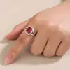 Anillo para Mujer, Lujo Ligero, Gama Alta, Nicho, Banda Lisa Exagerada, Anillo de Circonita, No se Desvanece, Anillo para Dedo Índice, Joyería de Mano Abierta