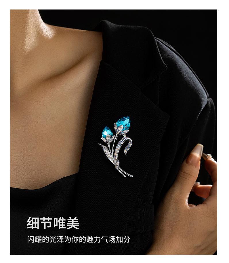 高档奢华水晶郁金香胸针小众高级感精致花朵胸花新款时
