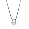 Collar minimalista de cordón negro con colgante de gota de agua ovalada cepillada para mujer, estilo coreano, cadena larga ajustable para suéter, accesorio elegante y versátil