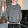 Sudadera de otoño estilo Hong Kong para hombre, manga larga, sencilla, estilo estudiante, cuello redondo, bloques de color, top juvenil para deportes diarios, genial