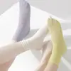 Calcetines apilados para mujer calcetines de hielo primavera y verano nuevos calcetines de sensación de hielo en tubo largo terciopelo cordón calcetines de mujer al por mayor