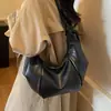 Bolsa de Couro Macio Grande Capacidade Estilo Comutador High-End Formato Bolinho para Mulheres, Nova Moda Versátil Bolsa Transversal Patchwork, Bolsa Croissant