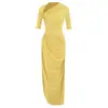 Elegante e estiloso, este vestido longo assimétrico de corte justo para mulheres é um novo modelo de primavera/outono que acentua a cintura e molda os quadris.