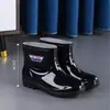 Botas de Chuva Masculinas Espessadas para Proteção do Trabalho Botas de Chuva de Cano Alto e Curto Impermeáveis Antiderrapantes Forro Espesso de Lã Resistente a Ácidos e Alcalis Calçados Aquáticos Botas de Borracha para Cozinha