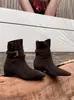 Nueva Colección Otoño/Invierno 2026: Botines Elegantes y con Estilo para Mujer con Tacón Grueso, Punta Cuadrada, Detalle de Hebilla y Diseño Plisado