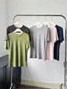 Camiseta Suave Fina de Manga Corta para Mujer, Empalmada de Lana Tencel, Estilo Falso de Dos Piezas, Nuevo Estilo de Verano, Top Holgado con Bloques de Color, Estilo Coreano Ins