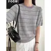 Camiseta de Diseñador de Nicho para Mujer de Manga Corta de Punto de Seda Helada a Rayas Simples de Verano 2026 Nuevo Top Popular