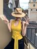 Camisola Dopamina Única Estilo Tailandés con Cuello Halter para Mujer con Cintura de Corbata y Espalda Descubierta, Adecuada para Vacaciones en la Playa, Top sin Mangas Amarillo de Verano