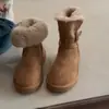 Botas de nieve de plataforma modernas y versátiles para mujer, estilo retro, nueva colección de invierno 2026, con detalle de hebilla, diseño reversible y forro grueso de felpa para abrigar.
