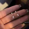 Aretes de Gota de Agua con Circonita Dorada, Diseño de Nicho, Aretes Elegantes de Alta Gama, Moda de Lujo Ligero, Joyería de Oreja de Gota de Agua Compacta de Estilo Corto