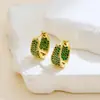 Aretes nuevos de circón aretes color luz lujo geométrico triángulo aretes europeos y americanos aretes de moda exquisitos venta al por mayor