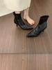 Botas Curtas de Salto Alto Brancas Sapatos Femininos 2025 Outono e Inverno Novas Botas Finas de Bico Fino Salto Agulha Botas de Tornozelo Versáteis