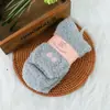 Calcetines de terciopelo de coral de color liso para Otoño e Invierno con lazo bordado, calcetines de medio terciopelo, calcetines gruesos cálidos para el hogar, calcetines para dormir en el suelo