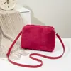 Bolsa Peluda Linda al por Mayor Nueva de Moda Simple Bolso de Cadena Textura Retro Estilo Occidental Bolso de Hombro para Viajes