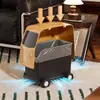 Papelera Estilo Autobús Vintage para Uso Doméstico, con Ruedas, Móvil, Diseño de Ranura Estrecha, Adecuada para Sala de Estar, Dormitorio, Habitación Infantil, Contenedor de Almacenamiento de Papelera Tipo Prensa