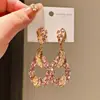 Brillo Estrellado Tachonado con Plumas~Estilo Lujo Ligero Pendientes Largos de Pluma Incrustados con Diamantes, Exquisitos Pendientes Estilo Palacio, Pendientes de Artesanía de Alta Gama para Mujer