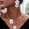 Colar Grande com Flor de Tendência Nacional Estilo Chinês Novo Mais Vendido Transfronteiriço com Pingente de Flor Elegante Pintado por Spray Venda por Atacado