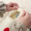 Zapatos de Algodón para Padres e Hijos Hello Kitty para Mujer Otoño/Invierno Ropa para el Hogar Ropa para Exteriores Impermeables Cálidos Punta Cerrada Suela Gruesa Pantuflas de Algodón para Niños