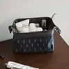 Bolsa de maquillaje tridimensional bolsa de maquillaje de viaje sobre rojo para labiales bolsa de almacenamiento de base brillo de labios bolsa organizadora de escritorio bolsa para artículos varios con marco de acero