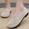 Sapatos de Pano Old Beijing Femininos 2026 Verão Novos Sapatos de Uma Sola Malha Respirável Solado Macio Confortáveis para Meia-Idade e Idosos Casuais Sapatos de Mãe