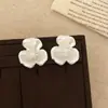 Brincos de Flor Elegantes, Retrô, Modernos, de Luxo Leve, de Alta Qualidade, na Moda e Versáteis, Brincos com Design Personalizado de Nicho