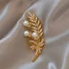 Broche com Acabamento de Luxo, Estilo Nicho e Simples, Alfinete de Roupa, Acessório de Pérola para Terno, Broche