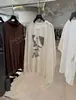 DestaqueVocê Correu 26 Verão/Primavera Novo Algodão Linho Lavagem Enzimática Estampa de Menina Cavalgando Bordado Camiseta de Manga Longa