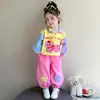 Conjunto de dos piezas de moda para niñas pequeñas, estilo coreano, con doble cuello, bloques de color y estampado de gato, para primavera y otoño 2026