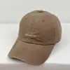 Gorra de béisbol suave con bordado de letras pequeñas estilo coreano para mujer, casual y versátil, estilo de pareja, gorra tipo pico, adecuada para circunferencia de cabeza grande, hace que la cara se vea más pequeña
